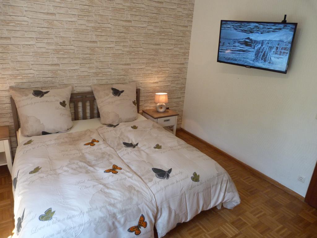 5X Balkon-Apartments Mit Kueche 40-65Qm Ruhrgebietferienwohnung Dobry-Fuchs Oberhausen  Room photo